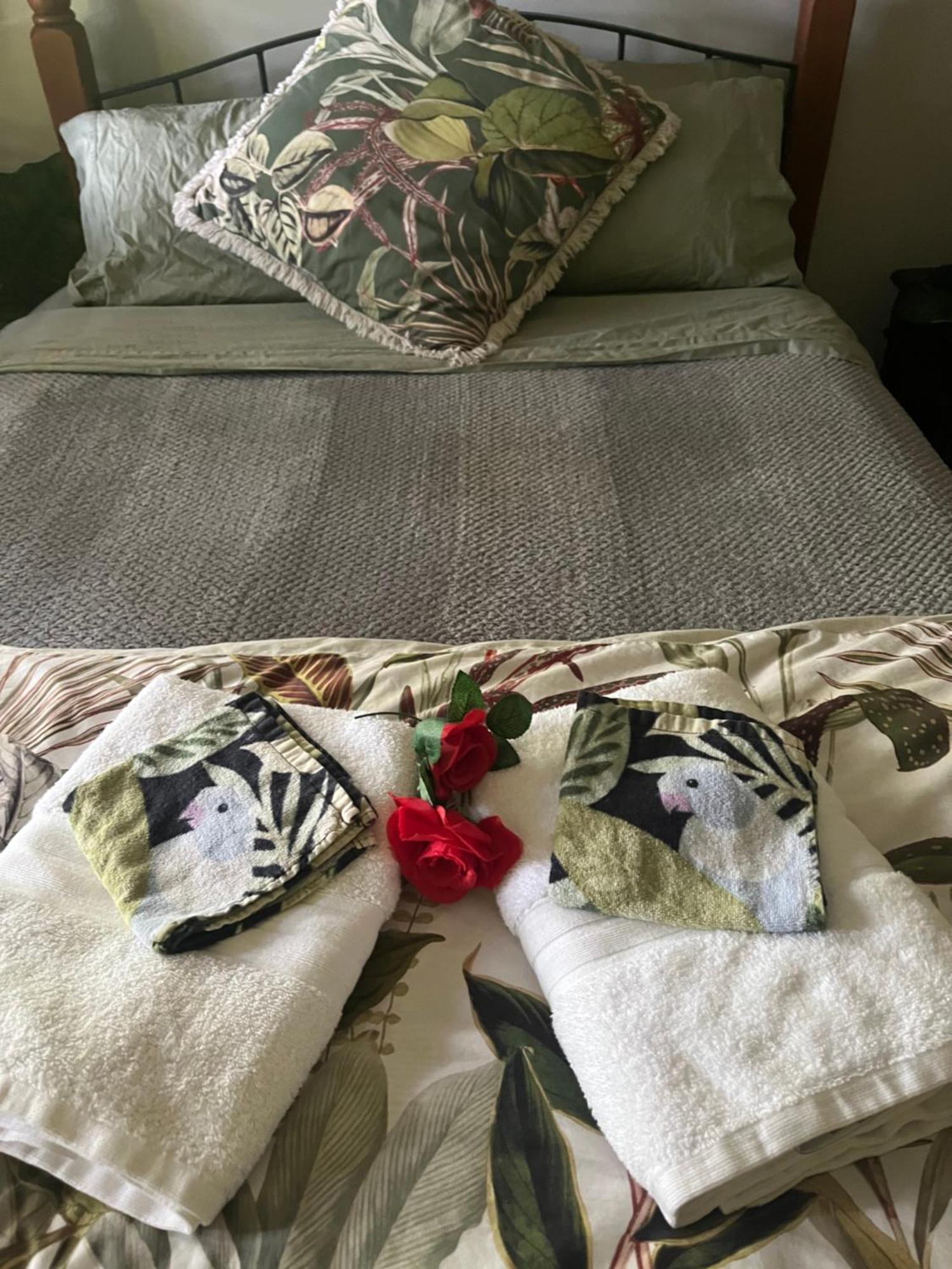 Whitsundays Bnb Retreat Airlie Beach Exteriör bild