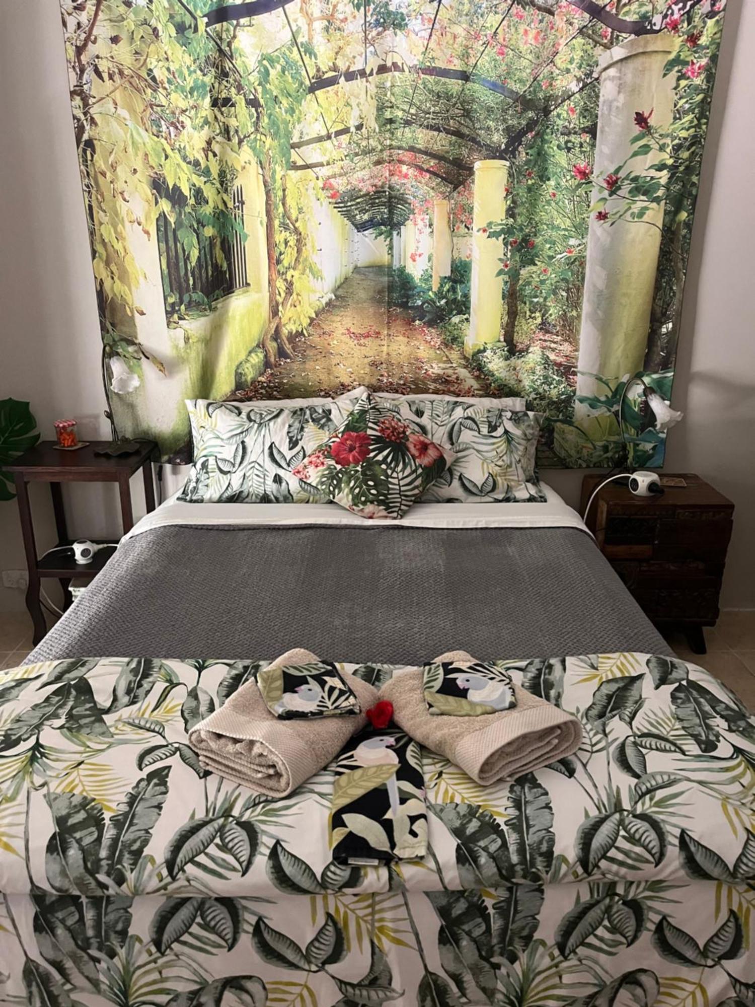 Whitsundays Bnb Retreat Airlie Beach Exteriör bild